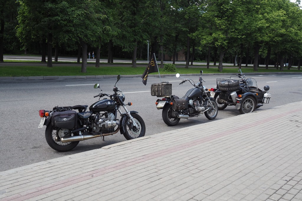 Смотровая. 100% мотоциклов на балконе - Уралы.