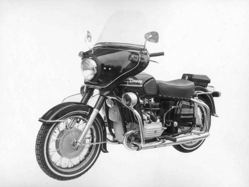 Опытный образец предшественника «настоящих» эскортных мотоциклов – «Эскорт-73»