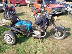 OPPOZIT.RU: ИРБИТ 2005:<br />
Трайки бывают и такими. Этот аппарат был удостоен звания «Говно года»