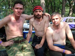 OPPOZIT.RU: ИРБИТ 2005:<br />
Ну тут все понятно. На руках видны билеты-наклейки